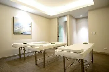Lucky Chinatown Hotel