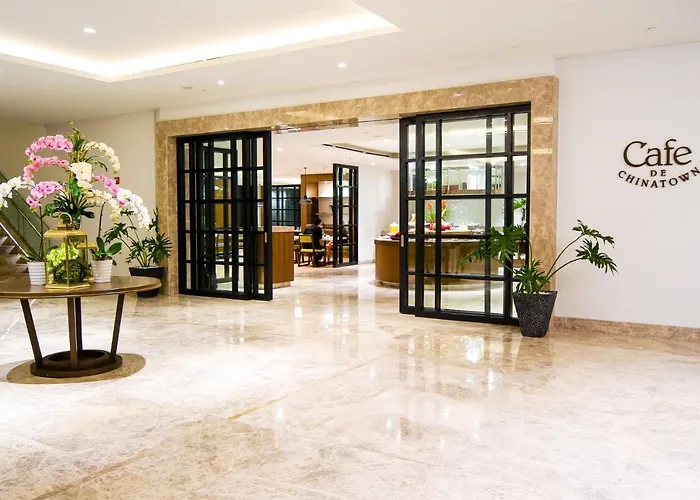 Lucky Chinatown Hotel 3*